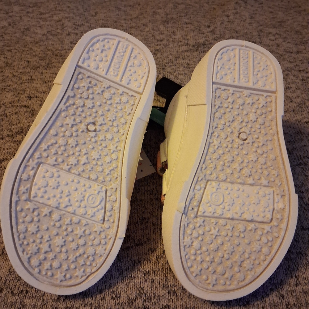 Disney Pink and White Winnie the Pooh Baby Velcro Sneakers - Picture 3 of 5